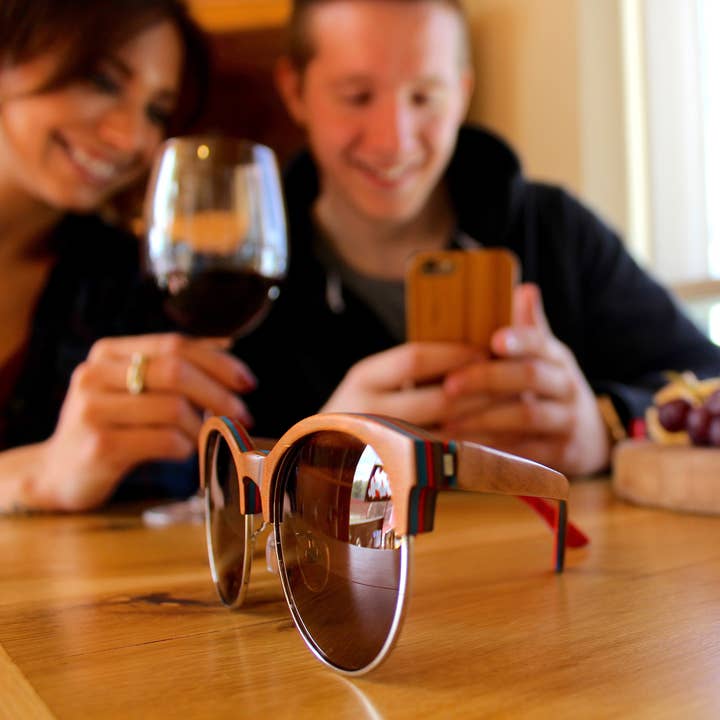 Wholesale Recycled Skatedeck 1/2 Wood, Handrail Sunglasses (2 Models)