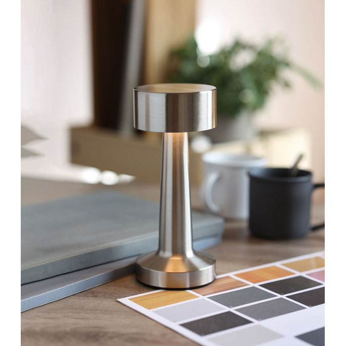 HIERLUZ - Rechargeable iron table lamp