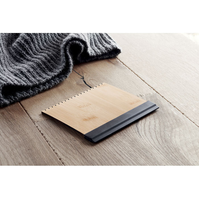 SCRATCHY - Bamboo ice scraper