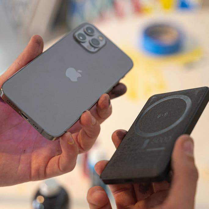 mophie Snap+ Mini 5000 mAh Wireless Power Bank