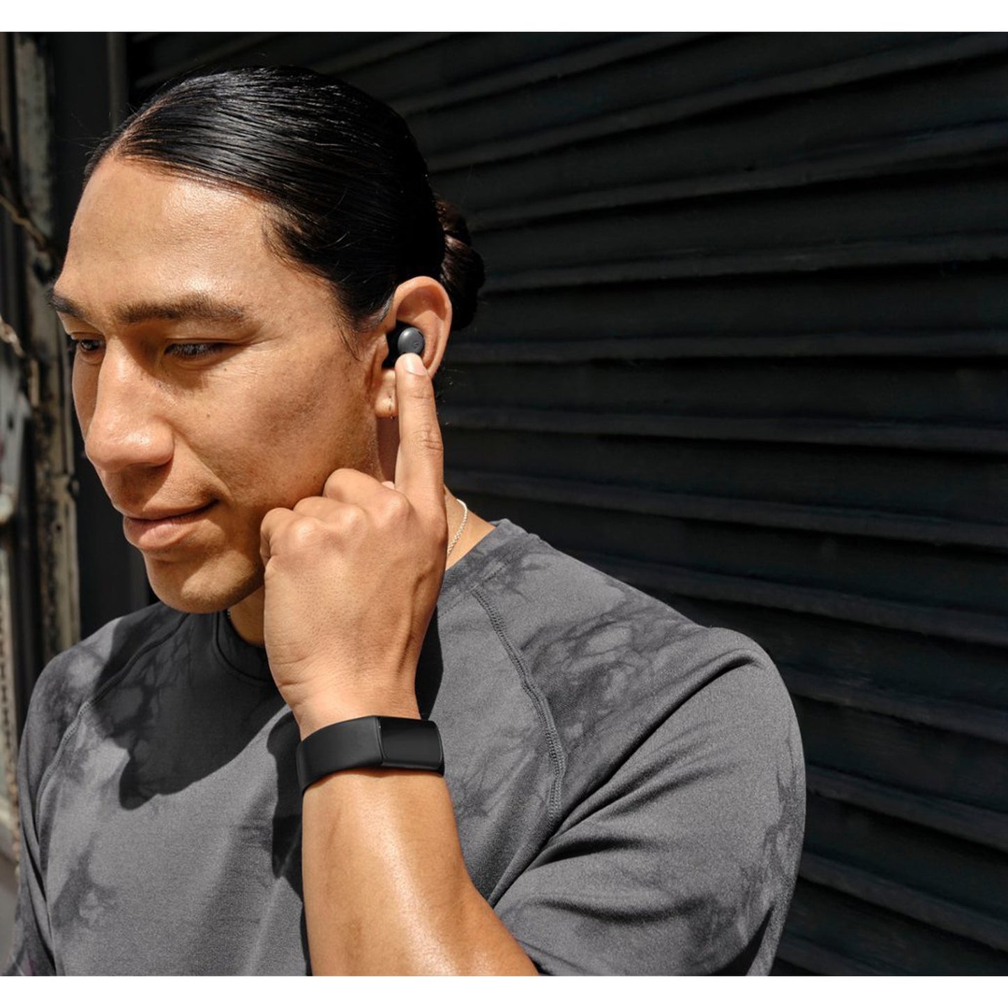 Fitbit Charge 6 Advanced Health Tracker - Obsidian/Black Aluminum