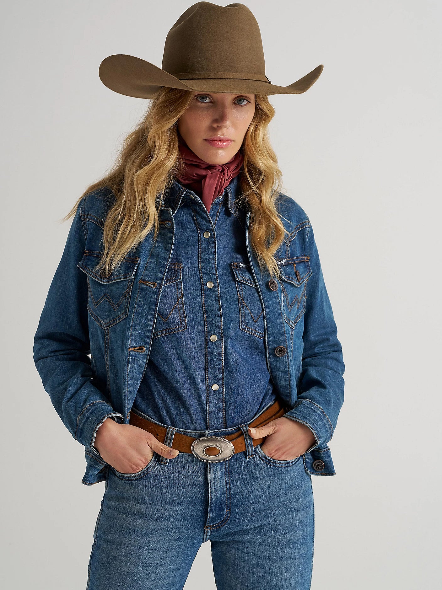 Wrangler -  Women's Long Sleeve Classic Fit Denim Jacket