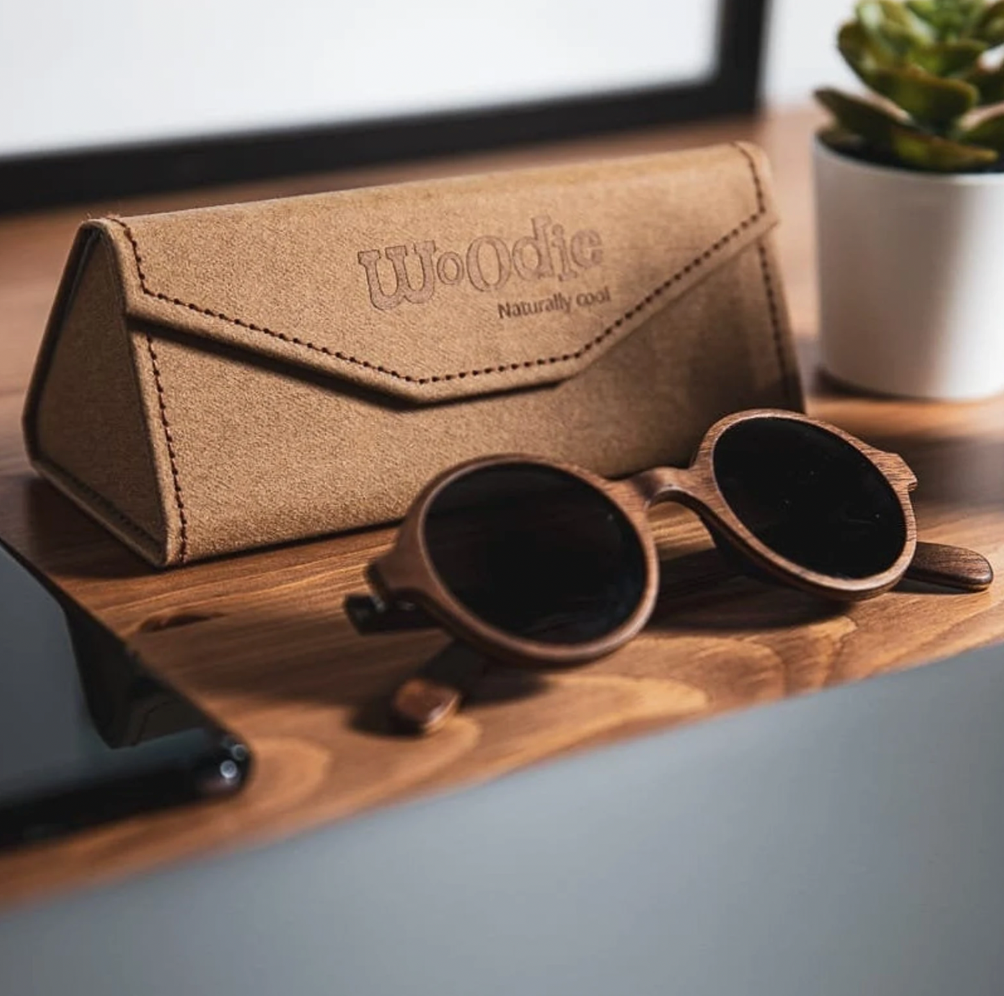 WOODIE - Walnut Ebony Polarized Sunglasses