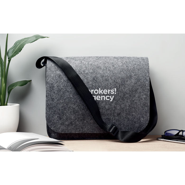 BAGLO - RPET felt laptop bag